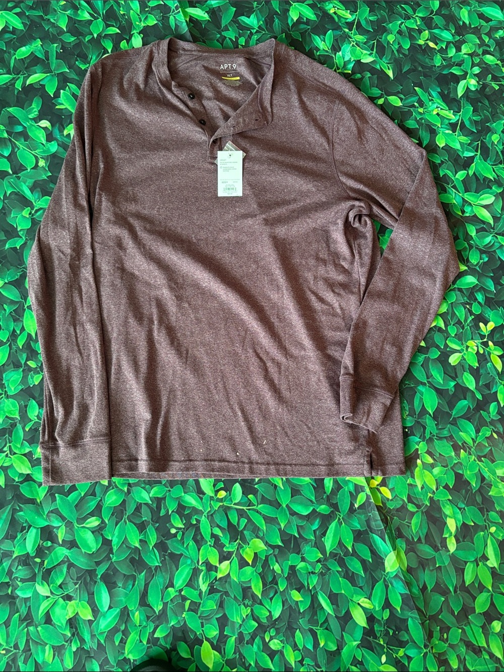Apt. 9 Burgandy Heathered Long Sleeve Henley